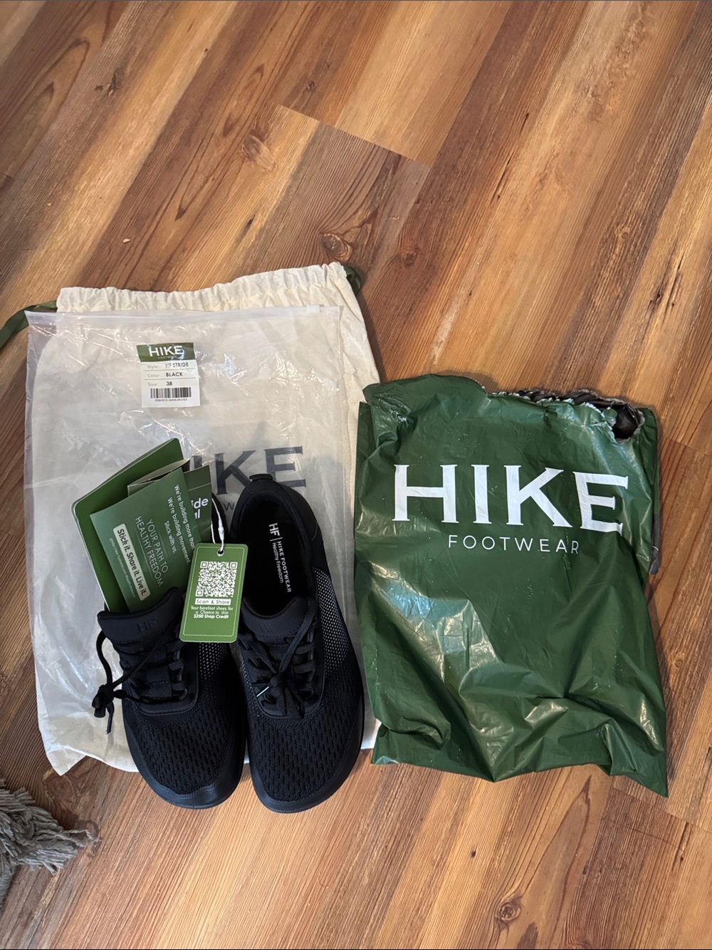 HIKE Women's Black Lightweight Sneakers